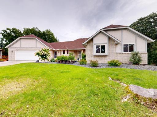 2242 Jennifer Lane, North Saint Paul, MN 55109