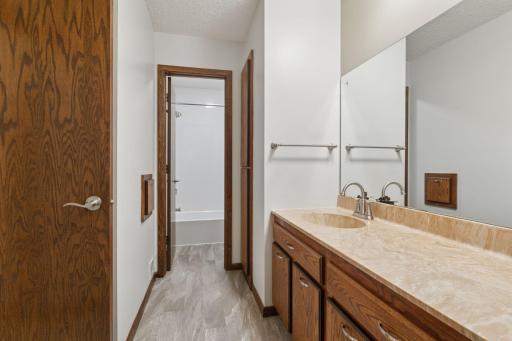 5673 W Bavarian Pass, Minneapolis, MN 55432