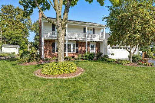 4653 Heritage Hills Circle, Bloomington, MN 55437