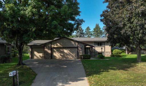 10733 Hopkins Circle S, Bloomington, MN 55420