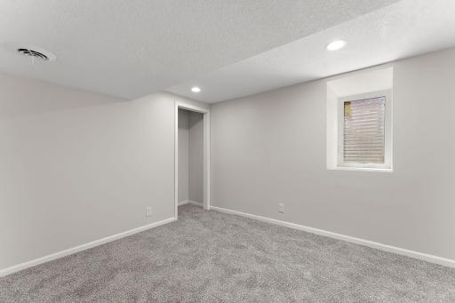 934 15th Avenue N, South Saint Paul, MN 55075