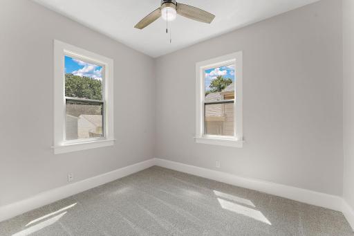 934 15th Avenue N, South Saint Paul, MN 55075