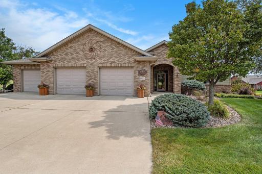 1602 Buffalo Ridge Drive, Luverne, MN 56156