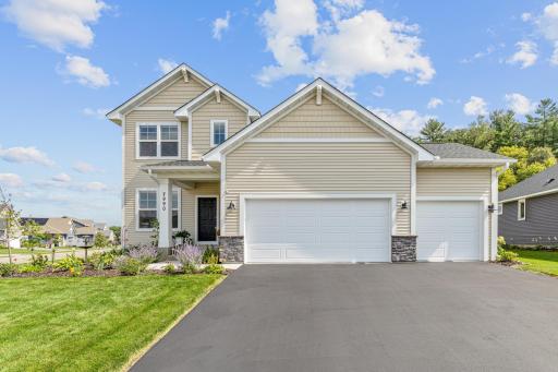 Discover this exceptional 4-bed, 4-bath home in coveted Sterling Ponds