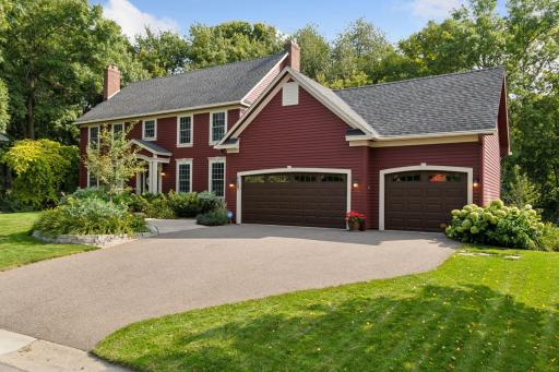 6687 Mulberry Circle E, Chanhassen, MN 55317