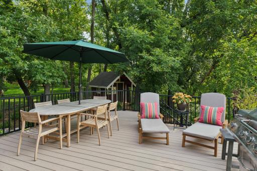 6687 Mulberry Circle E, Chanhassen, MN 55317