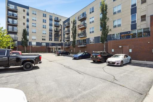 1502 5th Street N, 211, Hopkins, MN 55305
