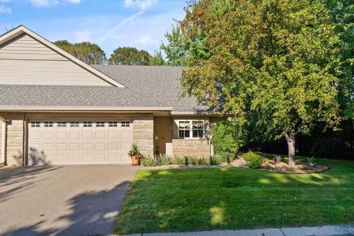 1022 Saint Johns Bay, Saint Paul, MN 55129