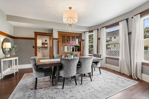 Amazing dining room. Perfect for evening dinners