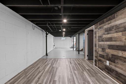 47-web-or-mls-11620 Kumquat St NW-111.jpg