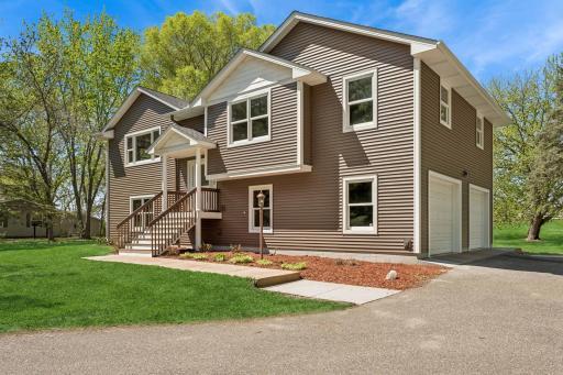8415 Needham Avenue NE, Elk River, MN 55330