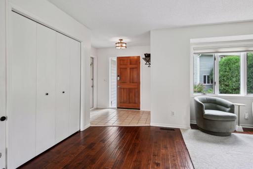 6215 Heathbrook Drive, Eden Prairie, MN 55346