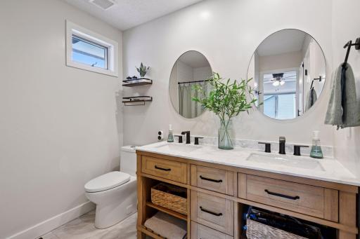 6215 Heathbrook Drive, Eden Prairie, MN 55346