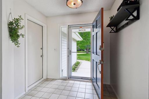 6215 Heathbrook Drive, Eden Prairie, MN 55346