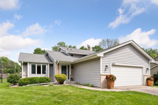 6215 Heathbrook Drive, Eden Prairie, MN 55346