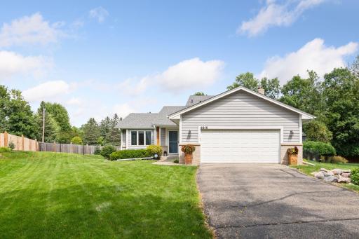 6215 Heathbrook Drive, Eden Prairie, MN 55346