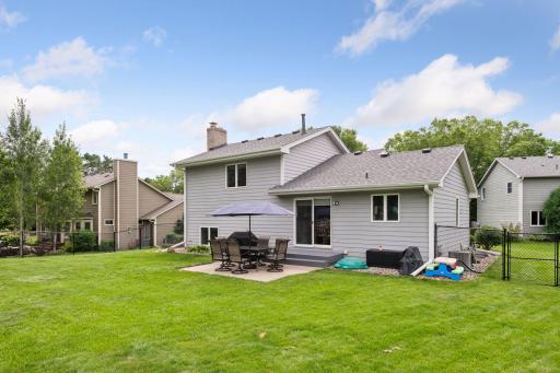 6215 Heathbrook Drive, Eden Prairie, MN 55346
