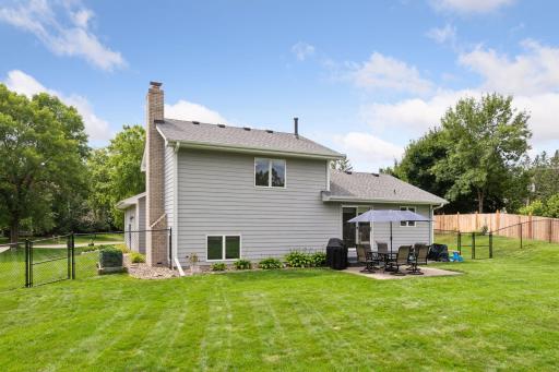 6215 Heathbrook Drive, Eden Prairie, MN 55346