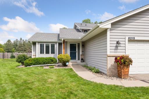 6215 Heathbrook Drive, Eden Prairie, MN 55346