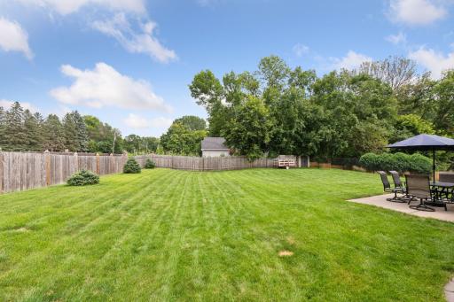 6215 Heathbrook Drive, Eden Prairie, MN 55346