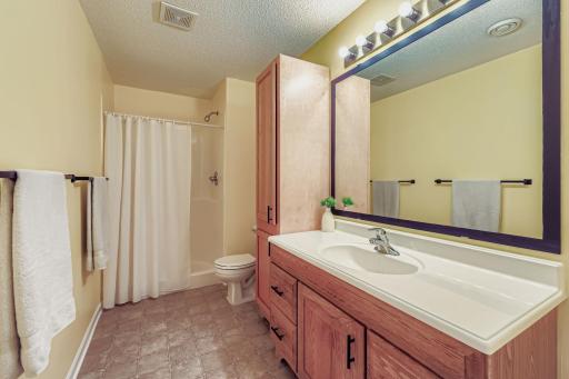 653 86th Lane NW, Coon Rapids, MN 55433