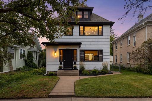 1127 5th Street NE, Minneapolis, MN 55413