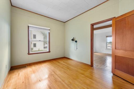 2521 12th Avenue E, North Saint Paul, MN 55109