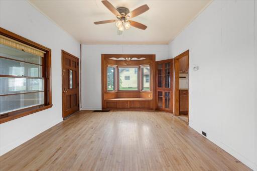 2521 12th Avenue E, North Saint Paul, MN 55109