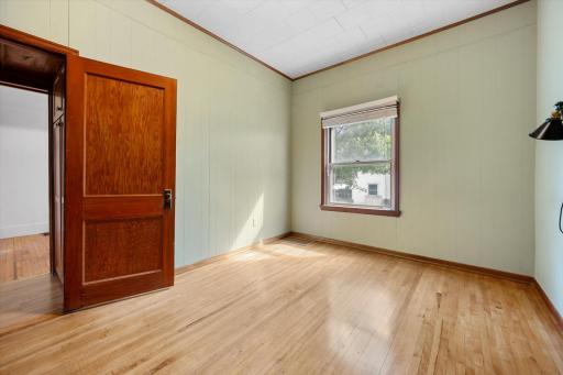 2521 12th Avenue E, North Saint Paul, MN 55109