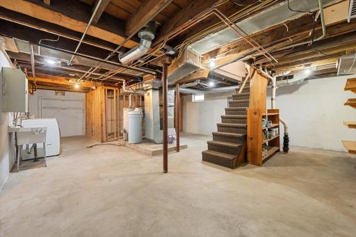 2521 12th Avenue E, North Saint Paul, MN 55109