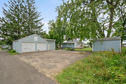 2521 12th Avenue E, North Saint Paul, MN 55109