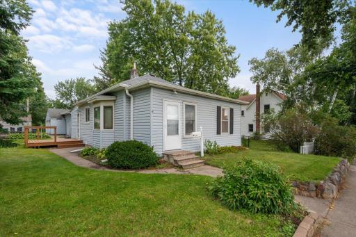 2521 12th Avenue E, North Saint Paul, MN 55109