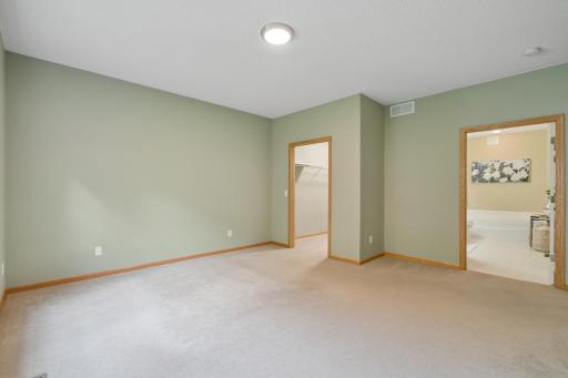 2176 Langston Lane NE, Saint Michael, MN 55376