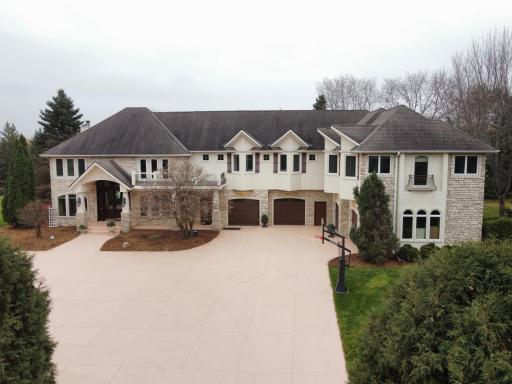 2101 Timberwood Drive, Chanhassen, MN 55317