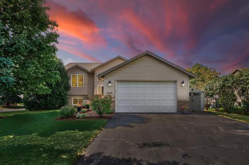 4640 Oakwood Circle SE, Prior Lake, MN 55372