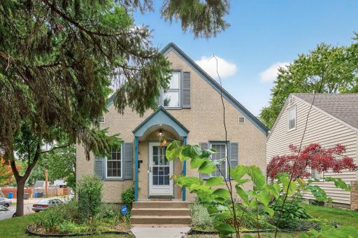 3654 Queen Avenue N, Minneapolis, MN 55412