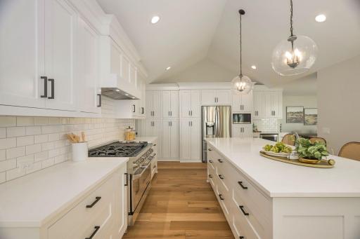 7037 Lamotte Drive, Hugo, MN 55038