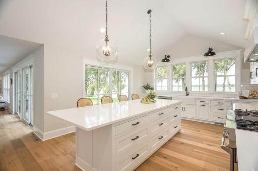 7037 Lamotte Drive, Hugo, MN 55038