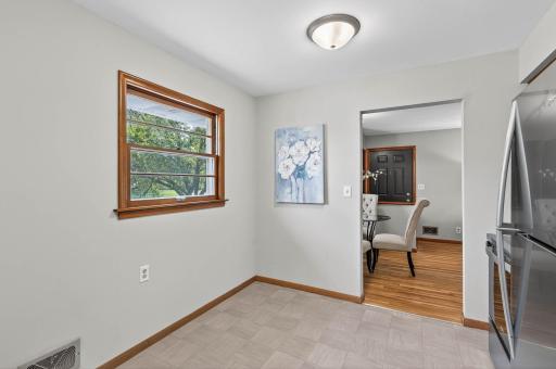 1105 Greystone Avenue N, Saint Paul, MN 55128