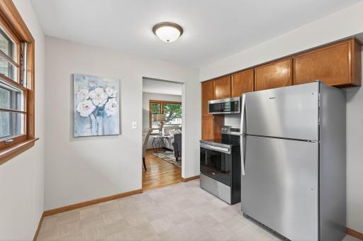 1105 Greystone Avenue N, Saint Paul, MN 55128