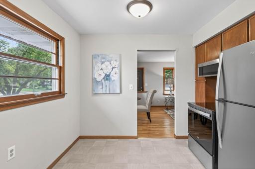 1105 Greystone Avenue N, Saint Paul, MN 55128
