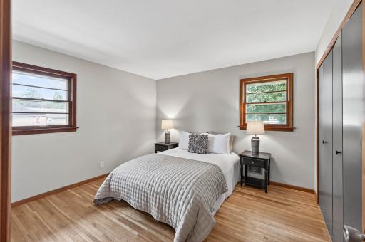 1105 Greystone Avenue N, Saint Paul, MN 55128