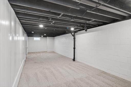 1105 Greystone Avenue N, Saint Paul, MN 55128