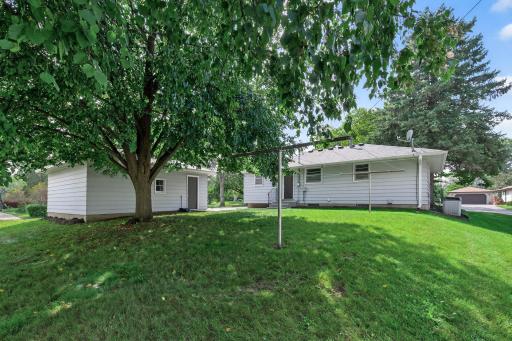 1105 Greystone Avenue N, Saint Paul, MN 55128