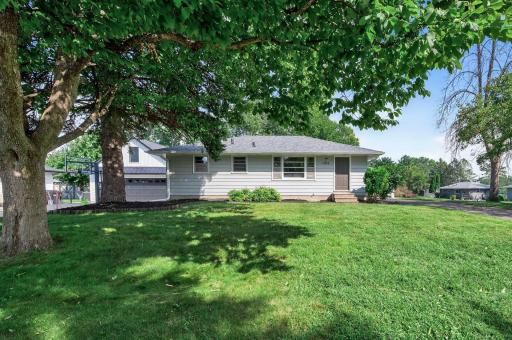 1105 Greystone Avenue N, Saint Paul, MN 55128
