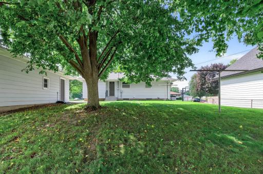 1105 Greystone Avenue N, Saint Paul, MN 55128