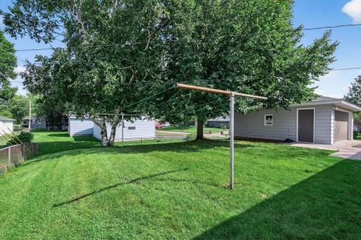 1105 Greystone Avenue N, Saint Paul, MN 55128