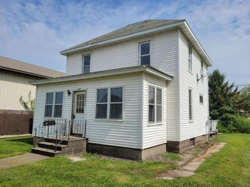 143 1st Avenue SE, Wells, MN 56097