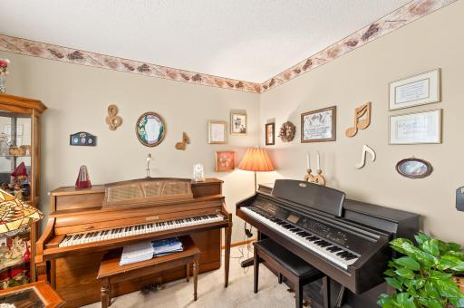 800 98th Avenue NW, 201NW, Minneapolis, MN 55433