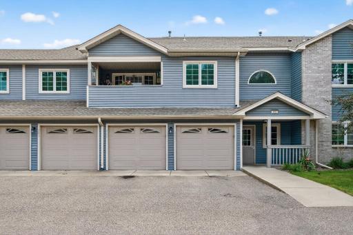 800 98th Avenue NW, 201NW, Minneapolis, MN 55433
